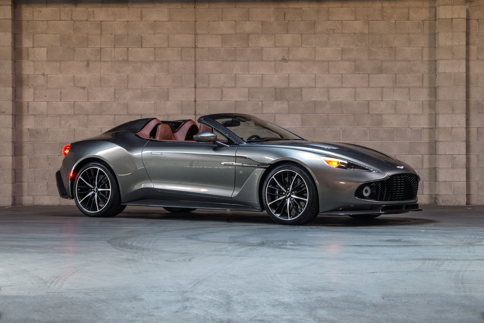 2018 Aston Martin Zagato sold at ISSIMI