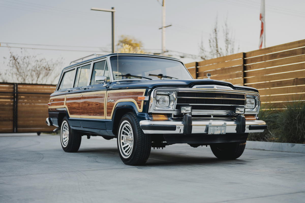 https://issimi-vehicles-cdn.b-cdn.net/publicamlvehiclemanagement/VehicleDetails/710/timestamped-1749233455830-1-1987-Jeep-Grand-Wagoneer-131779.jpg
